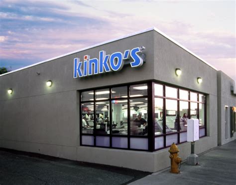 Kinkos brea - Service d'expédition, de fret et de transport de matériel à Brea, CA